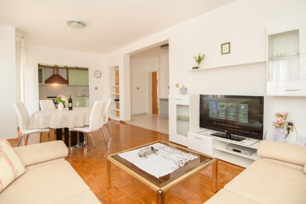 Apartments Palmic Porec Exterior photo