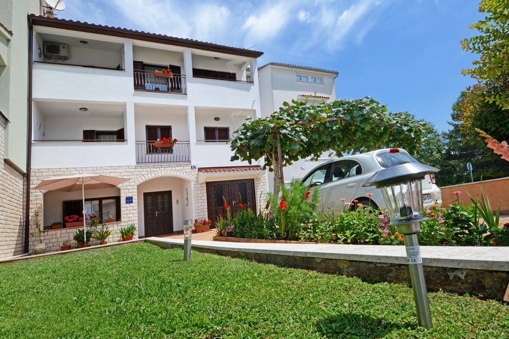Apartments Palmic Porec Exterior photo