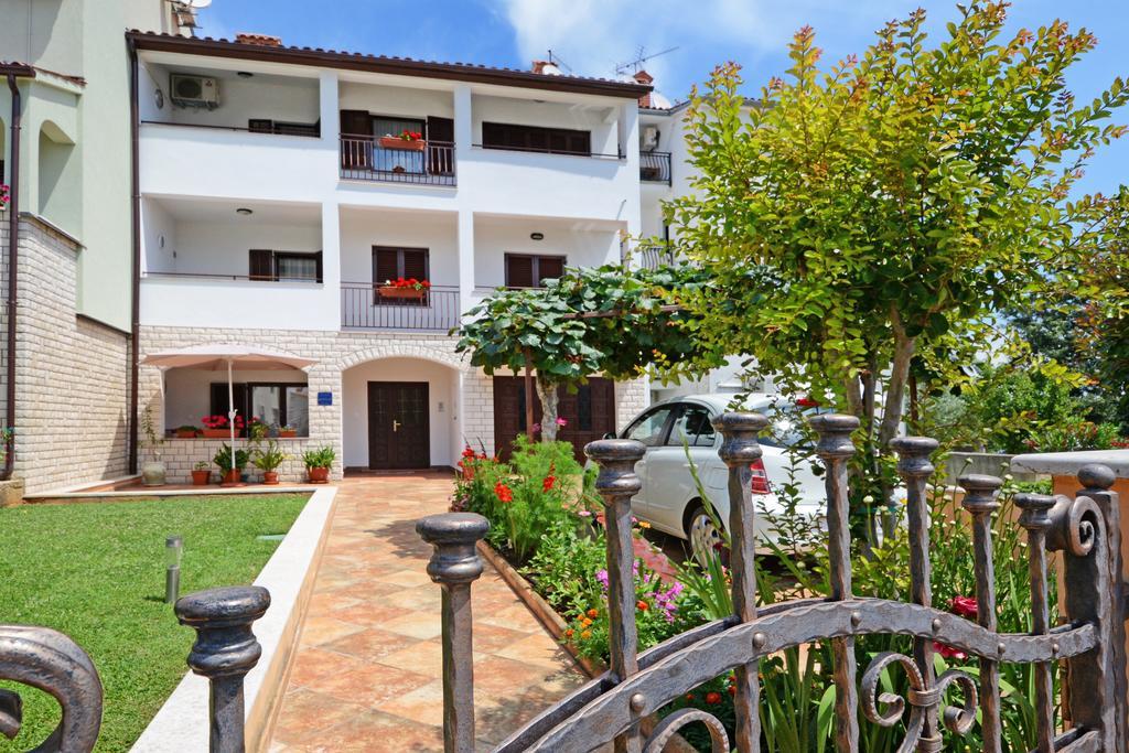 Apartments Palmic Porec Exterior photo