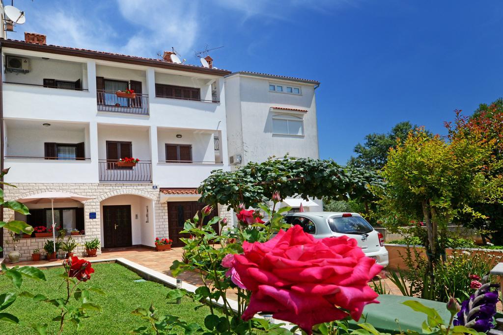 Apartments Palmic Porec Exterior photo